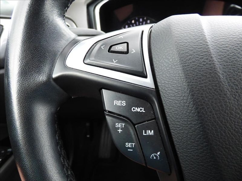 Ford Mondeo 2,0 LED,Navi,Titanium servis - fotka 16 z 72