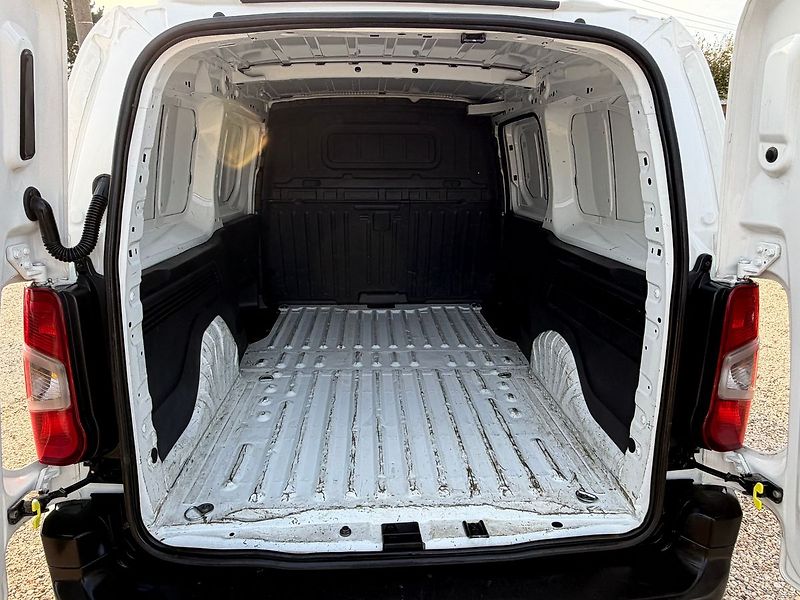 Toyota ProAce CITY 1.5D-4D 75kW*L2H1*CZ*193t - fotka 7 z 27