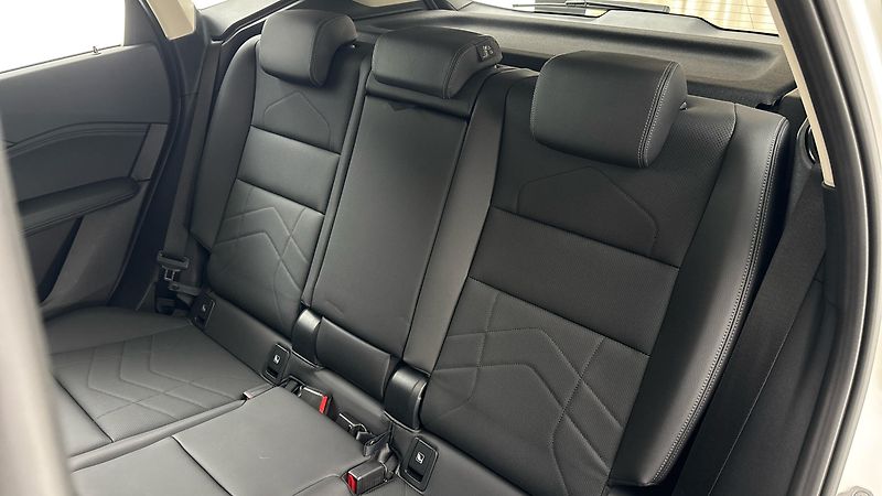BMW Řada 2 218i AUT Luxury Line - fotka 16 z 27