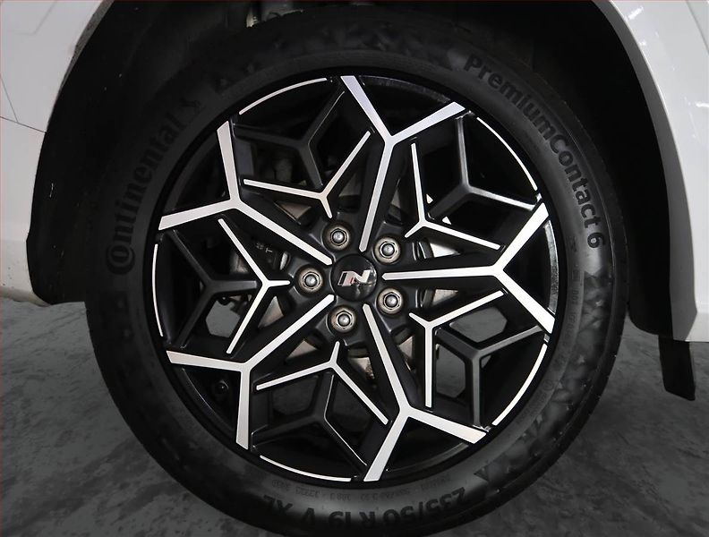 Hyundai Tucson (2023) N-Line Style 1.6 T-GDI 48V MHE - fotka 14 z 22