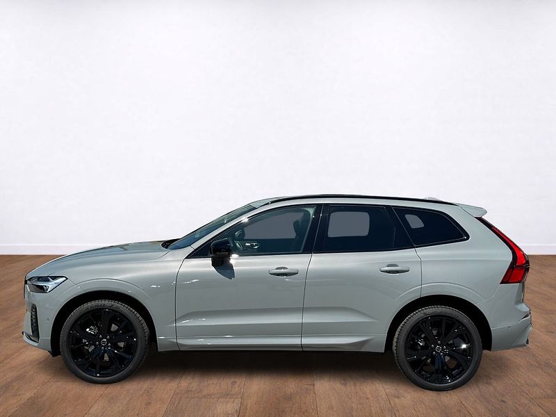 Volvo XC60 (2026) AKCE 4+4 PLUS B5, BLACK EDITIO - fotka 2 z 23