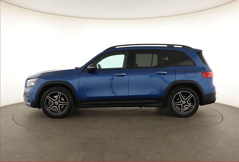 Mercedes-Benz GLB (2024) 200 d 4MATIC - fotka 3 z 20
