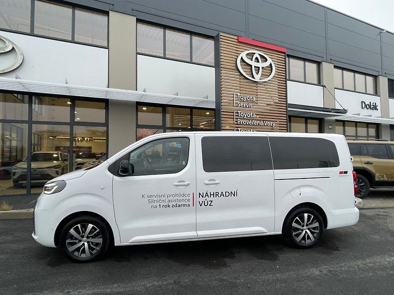 Toyota ProAce Verso 2.0D-4D 144HP M/T Business 8S - fotka 10 z 30