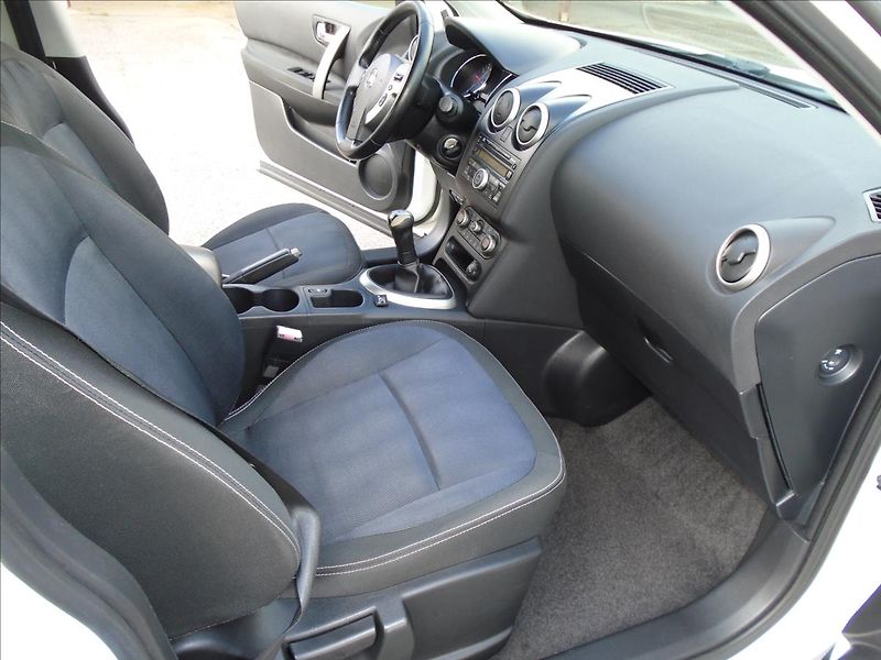 Nissan Qashqai 1,6   1.6.LPG - fotka 22 z 26