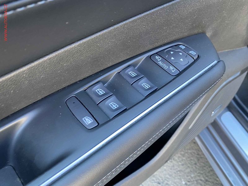Renault Talisman (2017) 1.6TCe, Initiale Paris, AT - fotka 13 z 19