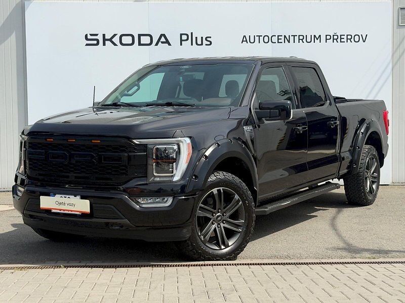 Ford F-150 (2021) Lariat 3.5L 298kW 4x4 - fotka 1 z 35