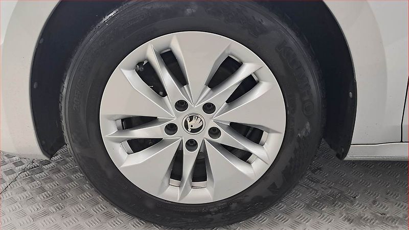 Škoda Octavia (2022) Ambition 2.0 TDI, ČR,1.maj - fotka 14 z 16