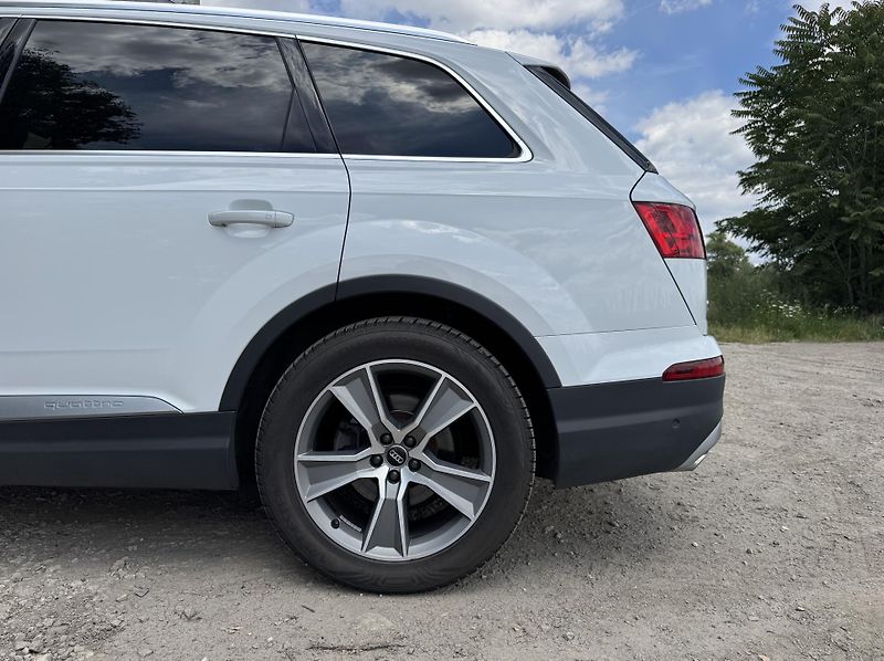 Audi Q7 3.0 TDI HNĚDÁ KŮŽE MAX - fotka 12 z 49