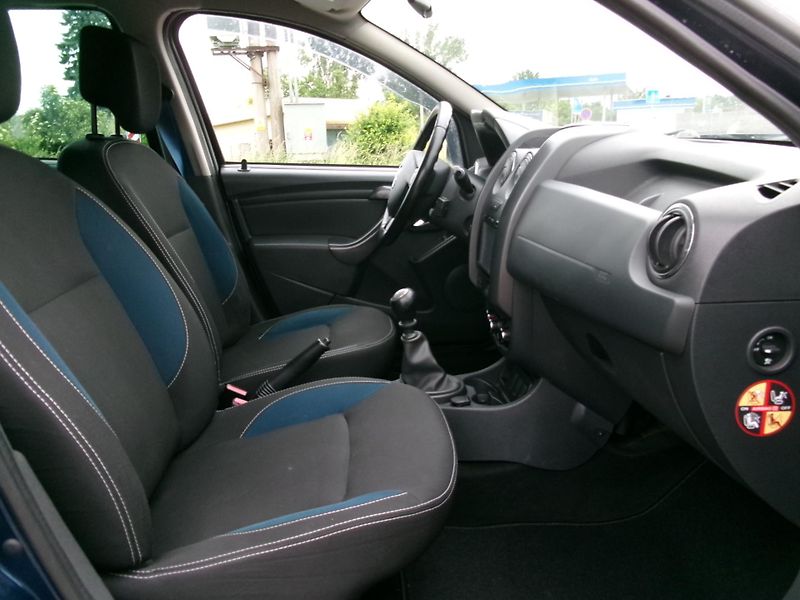 Dacia Duster (2016) 1,2 TCe KLIMA BT TEMP VÝHŘEV - fotka 27 z 28