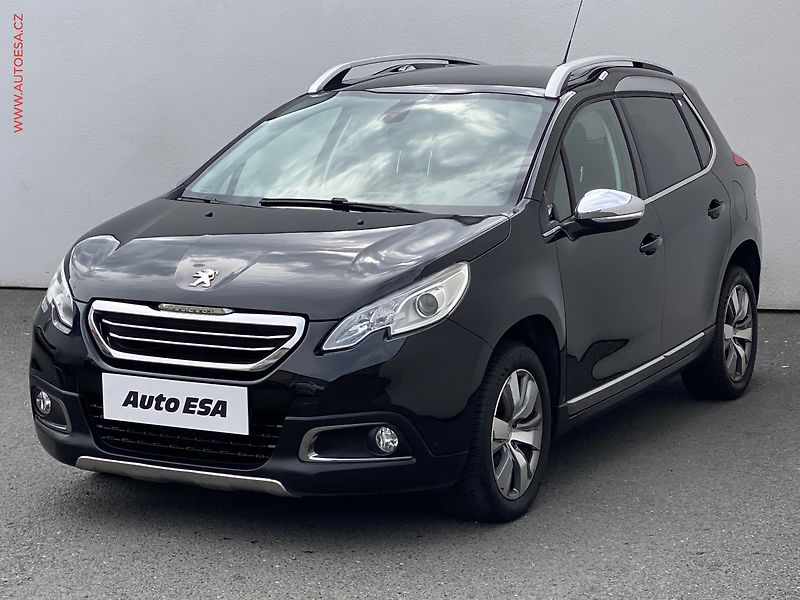 Peugeot 2008 (2013) 1.6 e-HDI, AT, panor. park - fotka 3 z 17