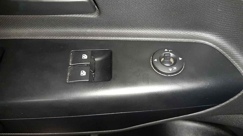 Na první pohled je vidět, že původní majitel byl na auto opatrný.
