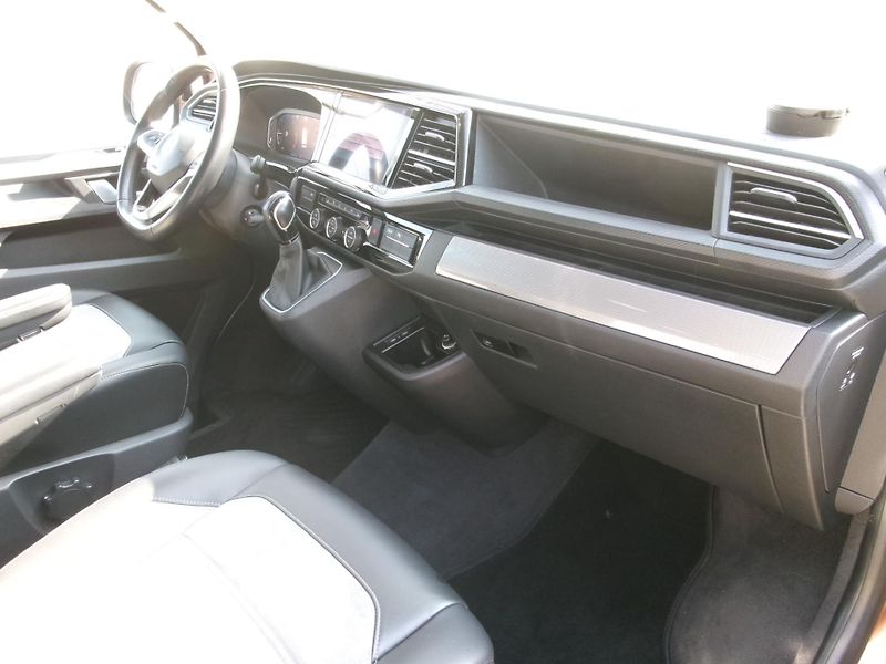 Volkswagen Multivan (2020) 2,0TDI DSG NAVI AC BT  - fotka 23 z 40