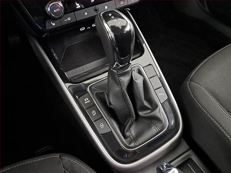 Škoda Fabia (2026) Top Selection 1.0 TSI - fotka 13 z 17