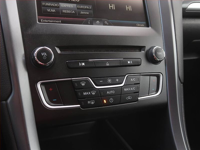 Ford Mondeo (2015) 1.5 TDCi, Navi, Tempomat - fotka 15 z 18