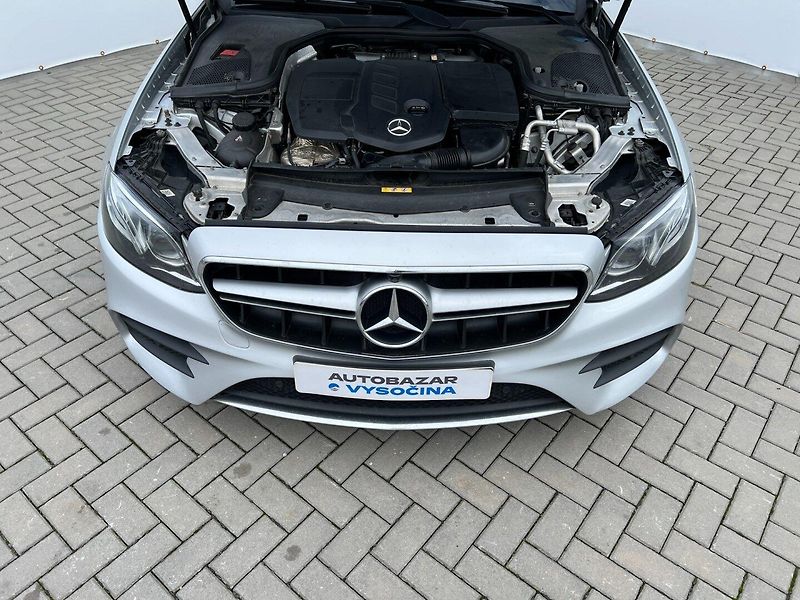 Mercedes-Benz Třídy E (2018) 2.0d AMG-line! Navi! Tažné! - fotka 15 z 42