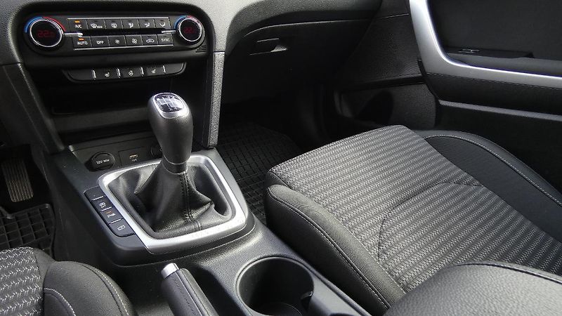 Kia Ceed 1.5 T-GDI 118kW SPIN - fotka 6 z 22