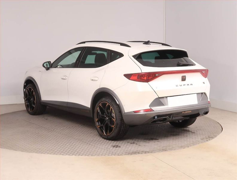 Cupra Formentor (2022) Business 1.5 TSI - fotka 4 z 17