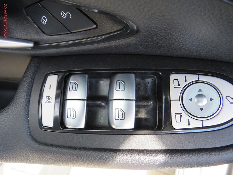Mercedes-Benz Třídy C (2021) 1.6 d C 200 d, AT, LED, park - fotka 13 z 20