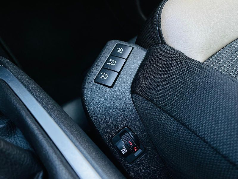 Citroën Grand C4 Picasso 2.0HDi MANUÁL KAMERA TAŽNÉ - fotka 43 z 48