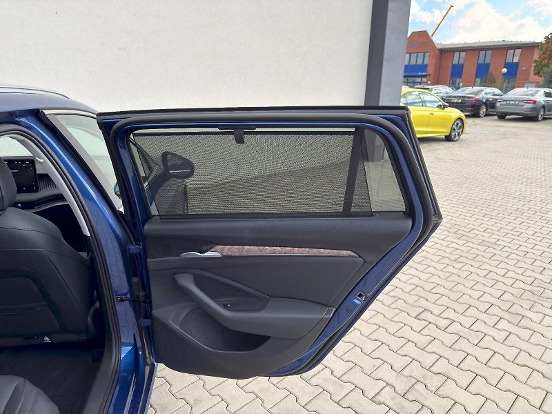 Škoda Superb (2025) COMBI 4x4 L K TD 142/2.0 A7A - fotka 14 z 40