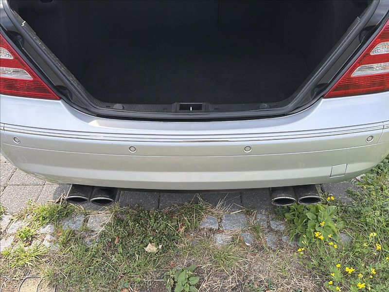 Mercedes-Benz Třídy C 5,5 V8 270 Kw C 55 AMG automat - fotka 30 z 33