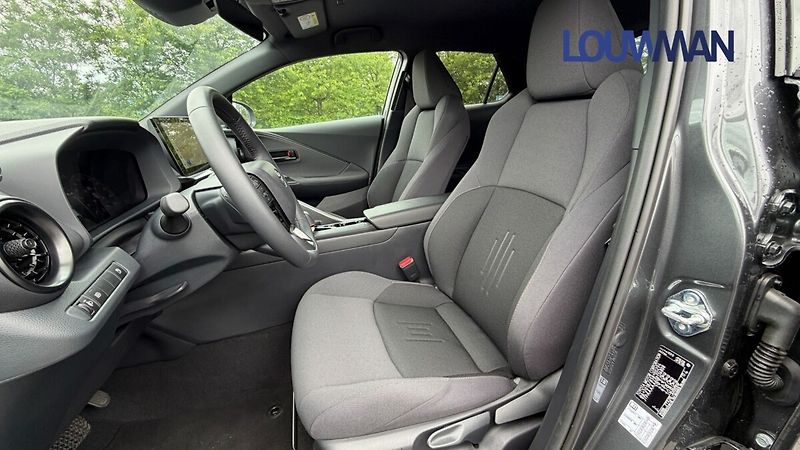 Toyota C-HR 1.8L HEV CVT  Style - fotka 15 z 26