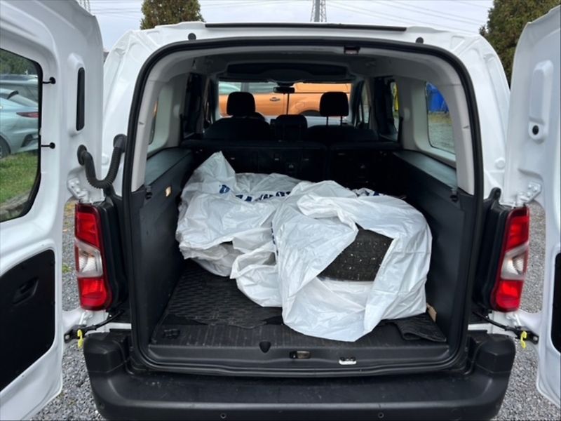 Peugeot Rifter 1,2 PT Active Long - fotka 6 z 11