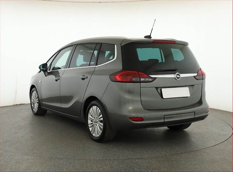 Opel Zafira (2018) 2.0 CDTI, 7 míst, ČR,1.maj - fotka 4 z 19