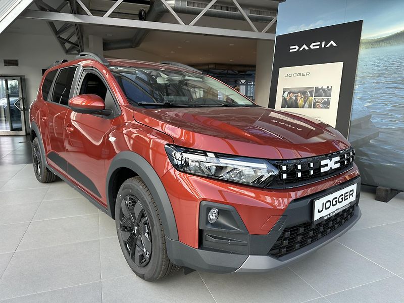 Dacia Jogger (2026) Expression TCE 110 - SKLADEM - fotka 3 z 23