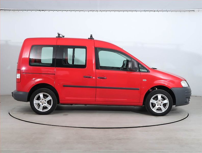 Volkswagen Caddy (2008) 1.4 i, 5Míst - fotka 6 z 16