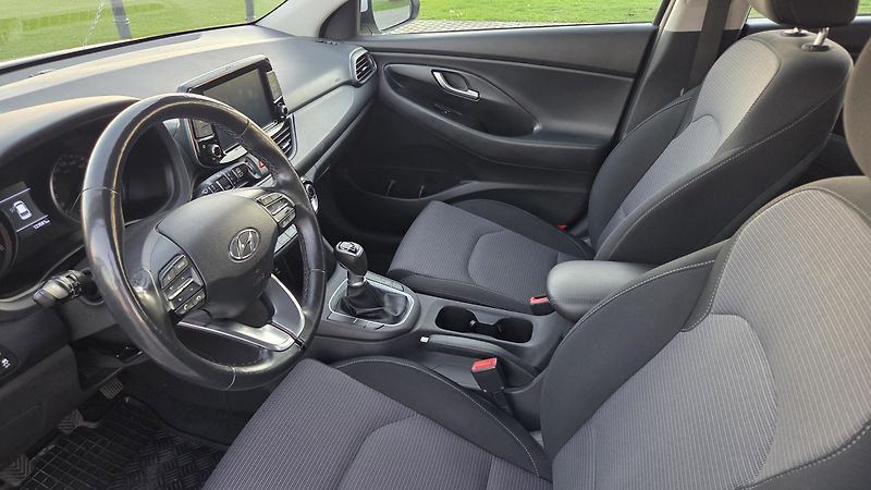 Hyundai i30 1.0 TGDI 120 Comfort, CZ, DPH - fotka 10 z 27