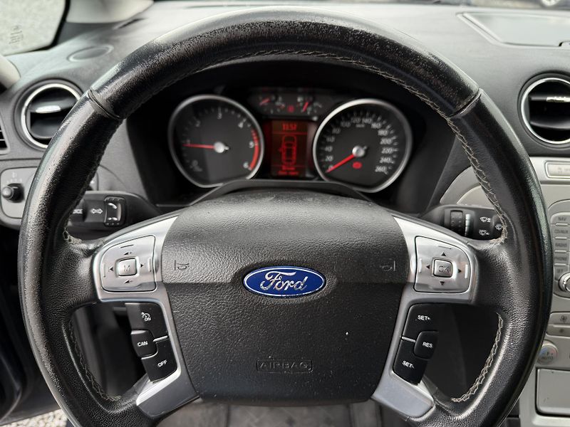 Ford S-MAX 1.8TDCi 92kW - fotka 14 z 18