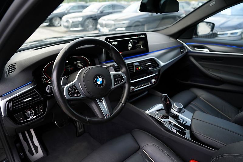 BMW Řada 5 540i xDrive/Lasery,HUD/335PS - fotka 23 z 45