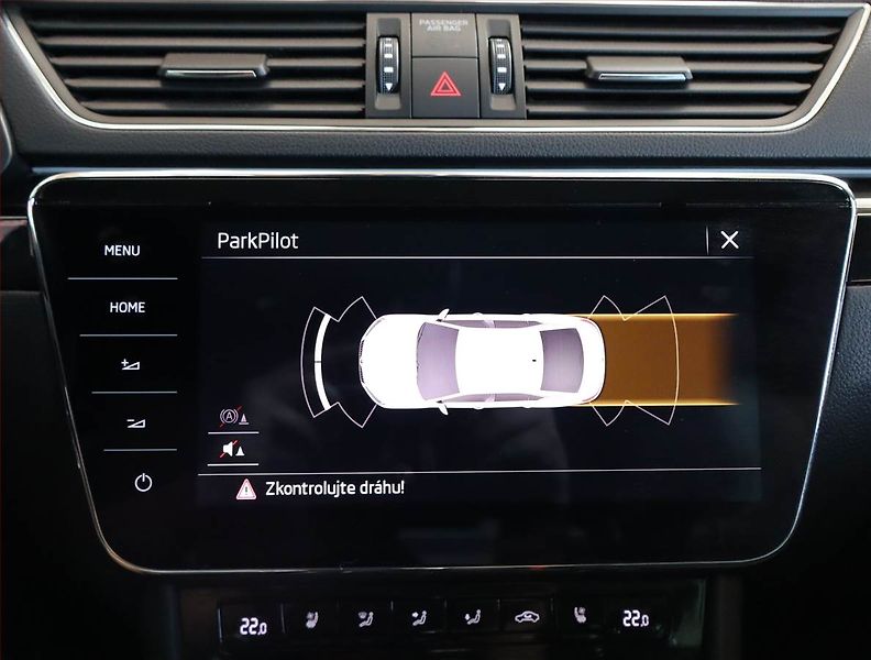 Škoda Superb (2018) 2.0 TDI, 4X4, Automat, Kůže - fotka 20 z 32