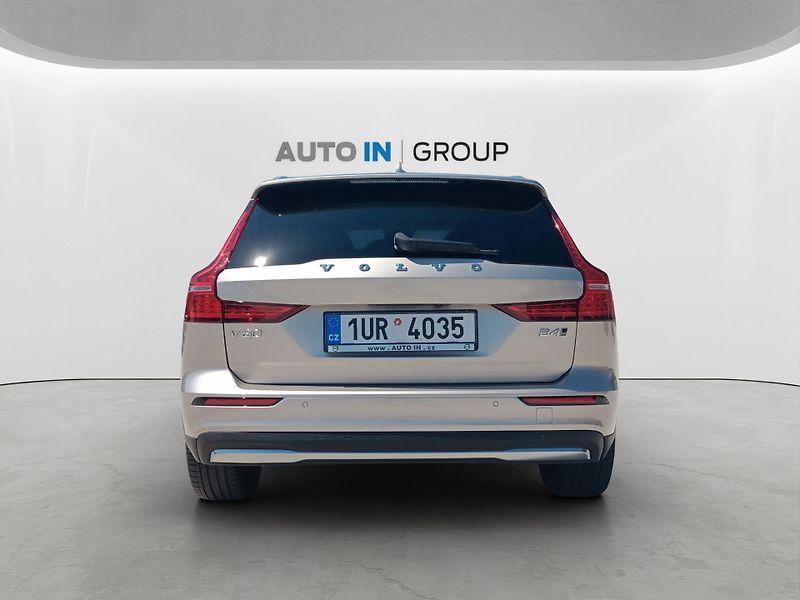 Volvo V60 (2023) CC B4 PLUS MHEV Diesel - fotka 5 z 14