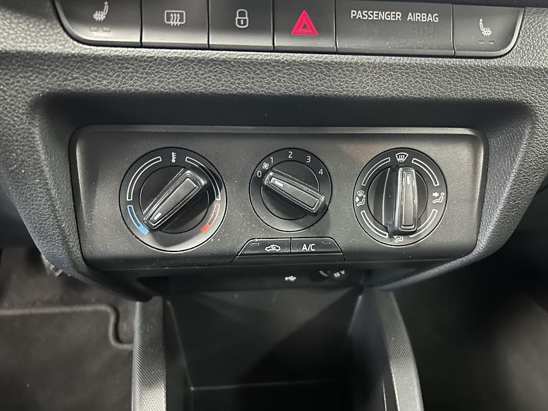 Škoda Fabia (2022) 1.0TSi Ambition TOP - fotka 7 z 22
