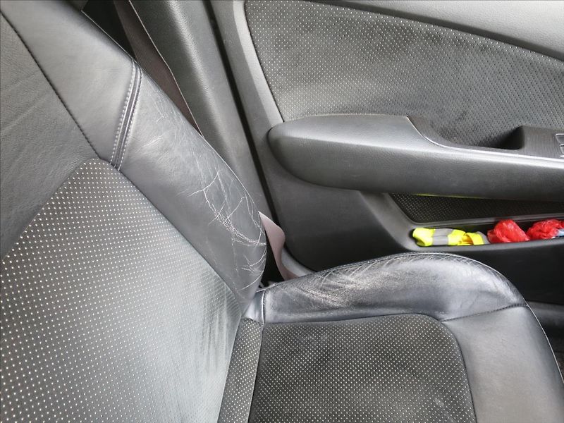 Mitsubishi Outlander 2,0  Turbo - fotka 19 z 24