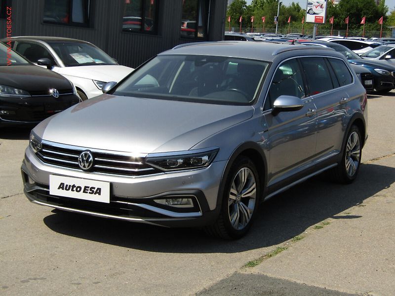 Volkswagen Passat (2020) 2.0 TDi 4Motion, ČR - fotka 3 z 24