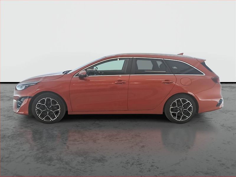 Kia Ceed (2023) GT Line 1.5 T-GDI - fotka 3 z 18