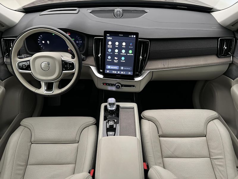 Volvo XC90 T8 AWD RECHARGE BRIGHT PLUS - fotka 2 z 56