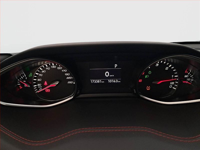 Peugeot 308 (2016) GT Line 2.0 BlueHDi GT - fotka 11 z 20