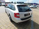 Škoda Octavia (2016) 2.0 TDi RS DSG CHALLENGE - náhled 3