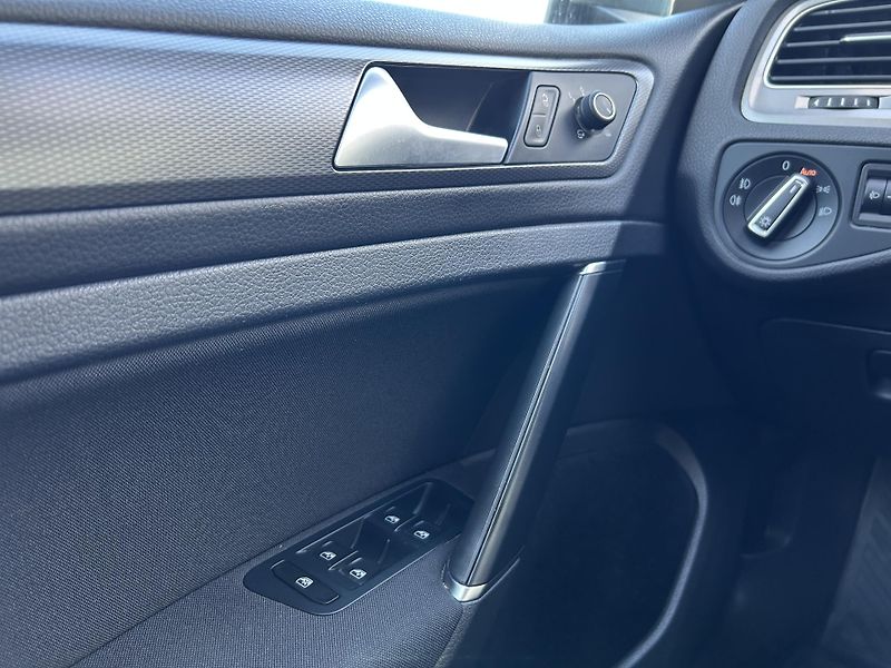 Volkswagen Golf (2016) 1.6 TDi 81 KW servisní kniha - fotka 24 z 41