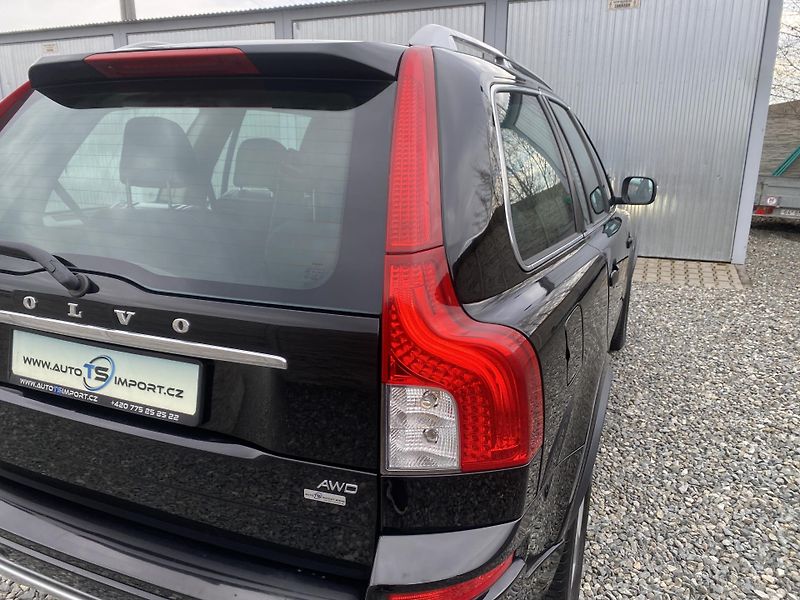 Volvo XC90 2.5TDi D5 200PS 7M 196000KM 1A - fotka 44 z 161