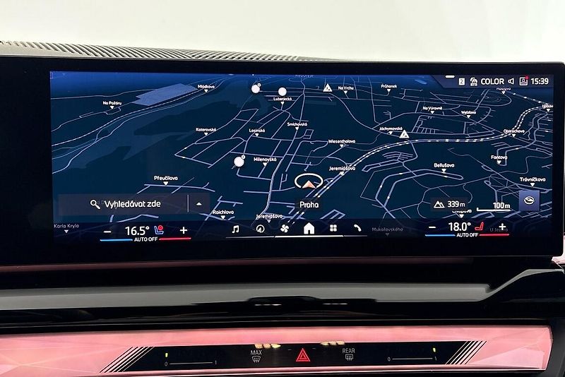 BMW Řada 5 řady 5 | 520d xDrive - fotka 17 z 24