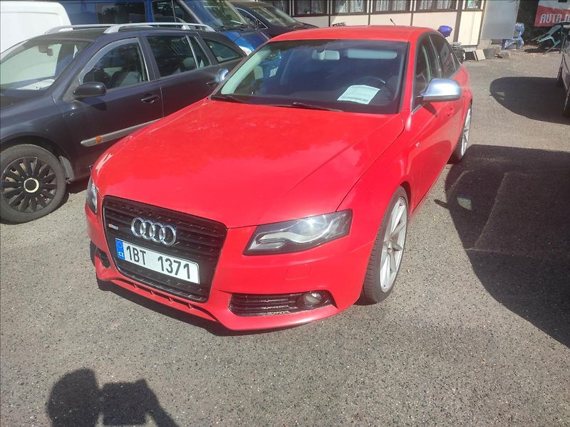 Audi A4 1,8 i  Krásný vůz v perfektním - fotka 1 z 8