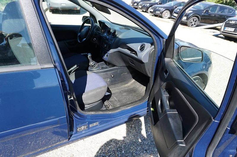Ford Fiesta (2008) 1,3 NOVÉ V ČR - fotka 14 z 26