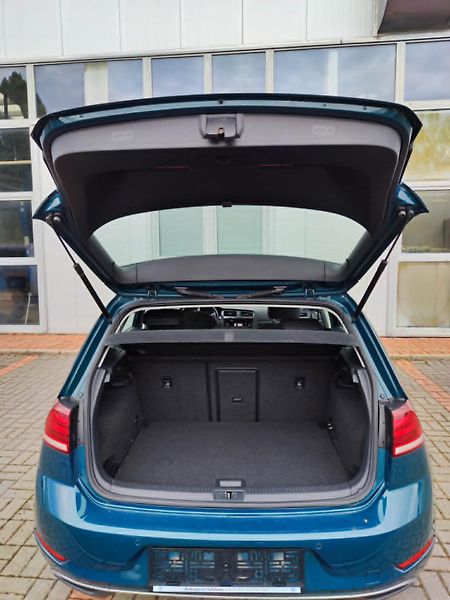 Volkswagen Golf (2018) - fotka 5 z 23