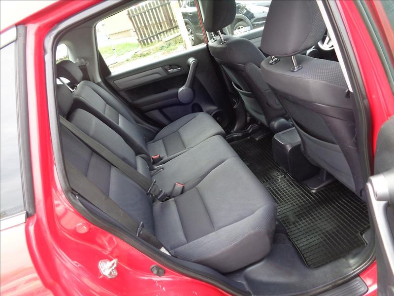 Honda CR-V 2,0 - fotka 12 z 17