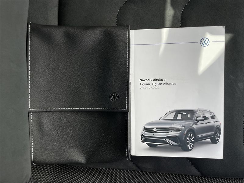 Volkswagen Tiguan Allspace 1,5 TSI DSG Elegance MatrixLED - fotka 18 z 23
